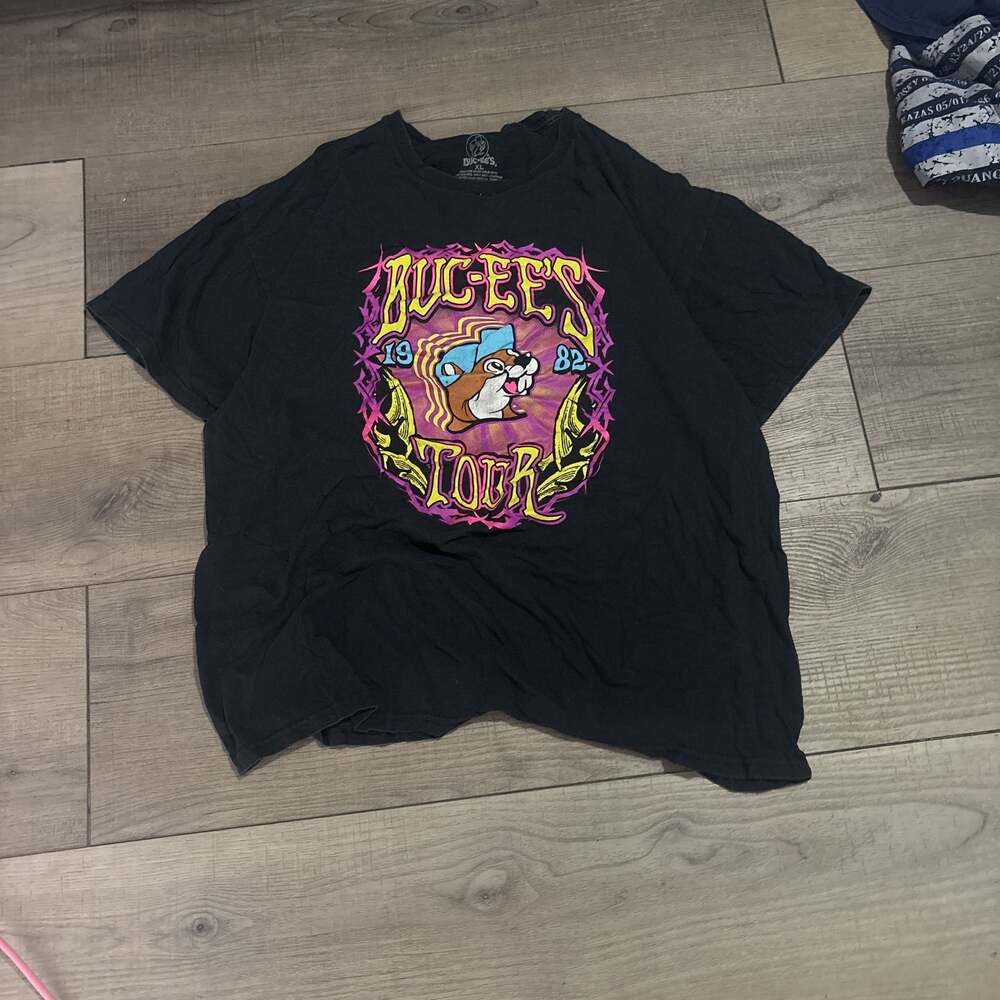Buc-ee's 1982-2021 World Tour Graphic T-Shirt